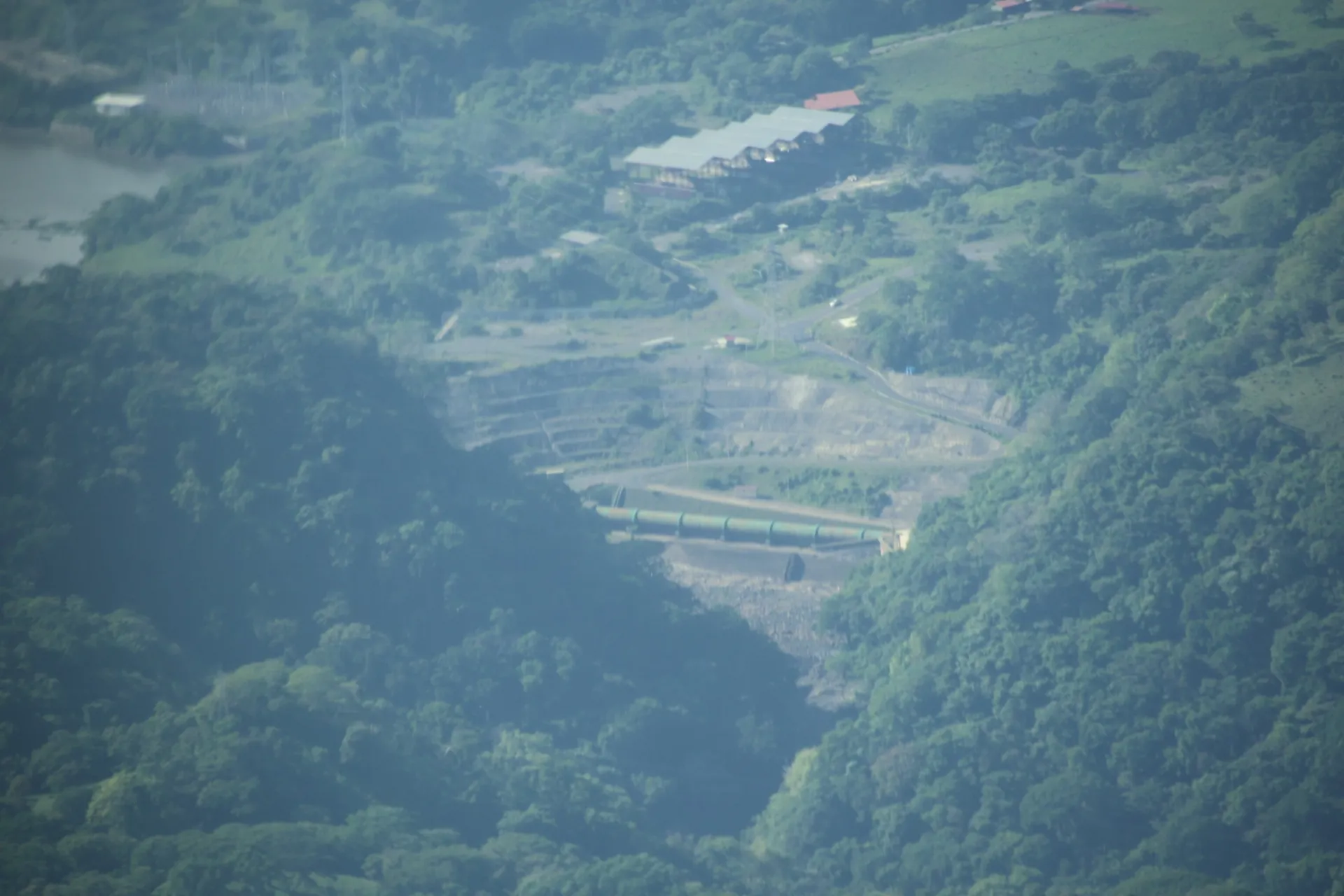 Airport, roads, ports, scenic driving feel